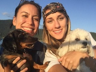 mariko baerg Hanging out on boat with friends & dogs!